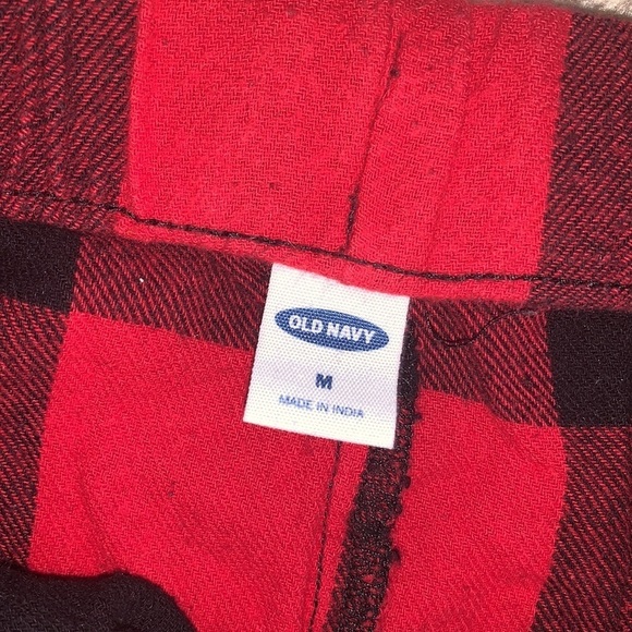 Women’s Old Navy Plaid Shorts - Picture 2 of 3